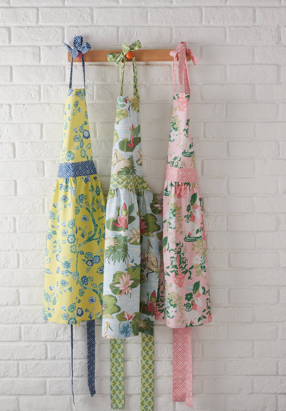 Meadow Club Apron