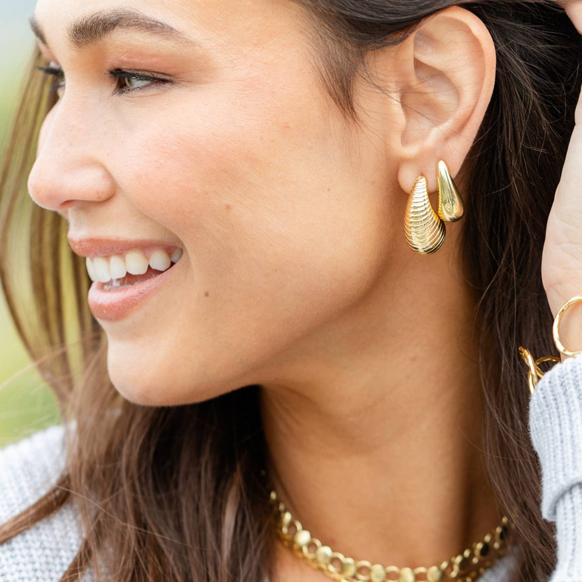 Narrow Teardrop Stud Earrings