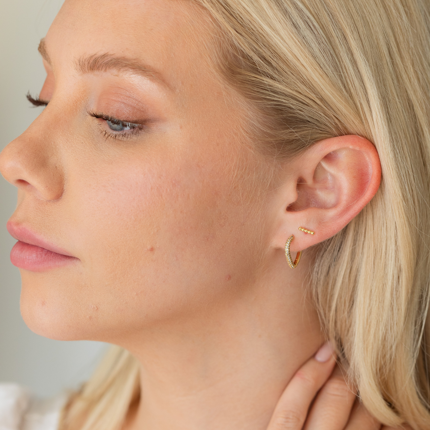 Dot Bar Stud On Velvet Gift Tag